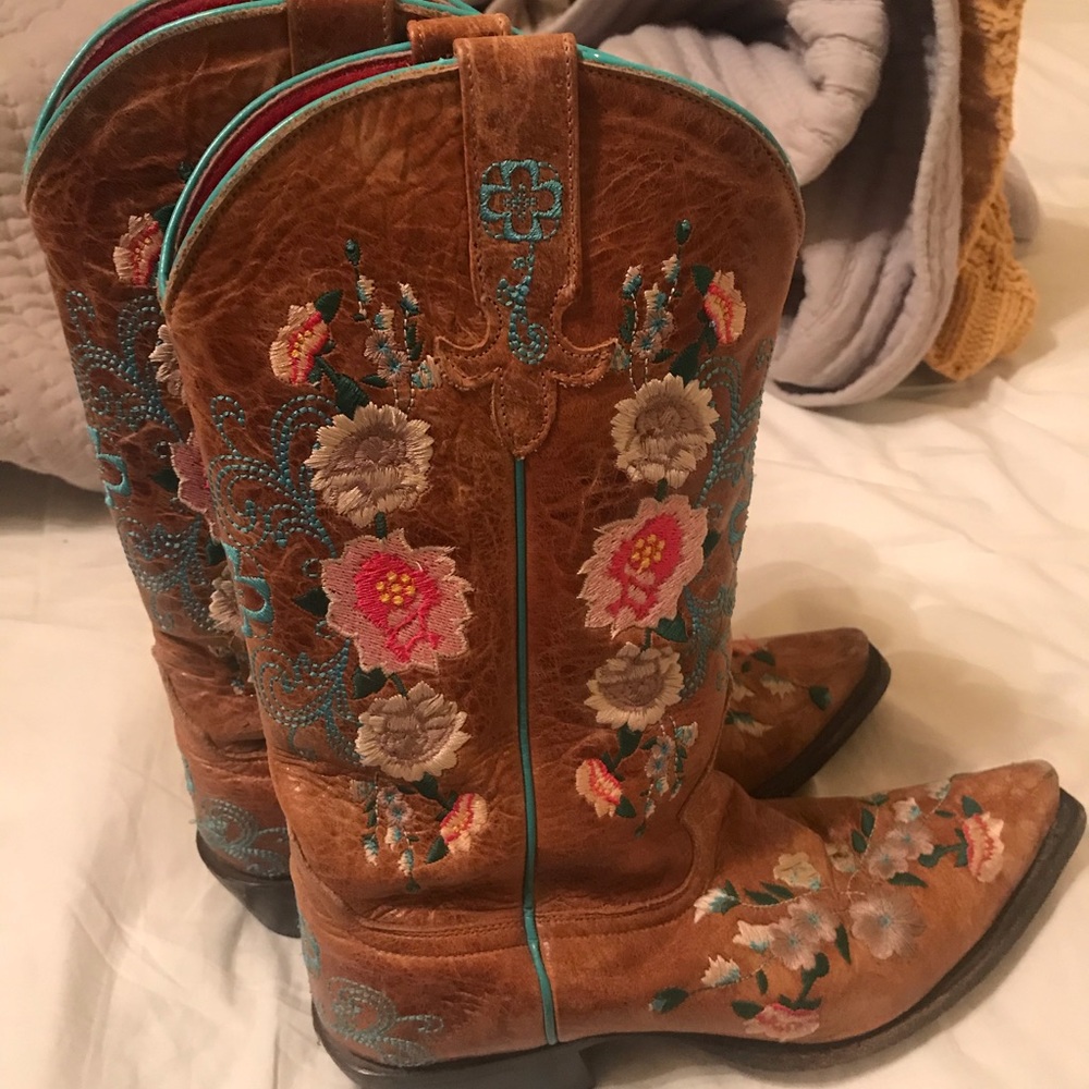 Corral floral boots